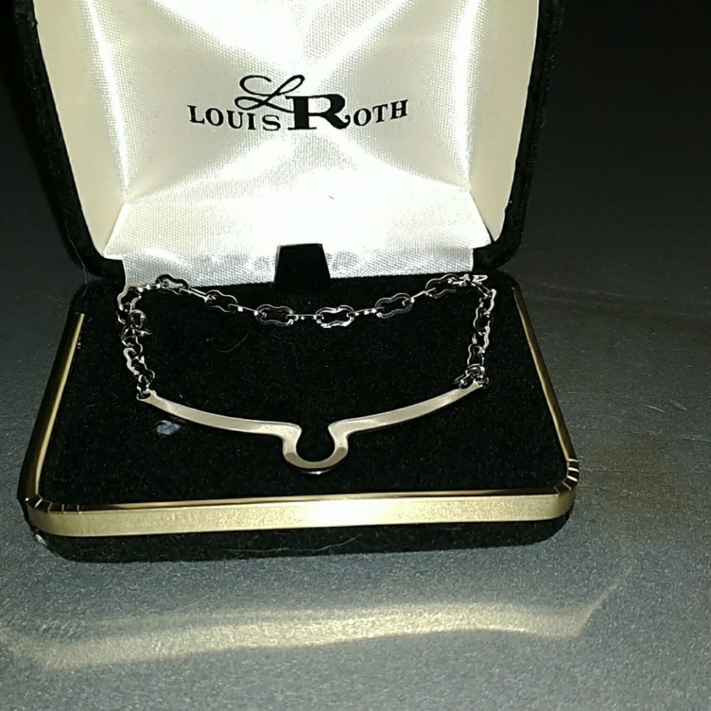 Silver tie bar